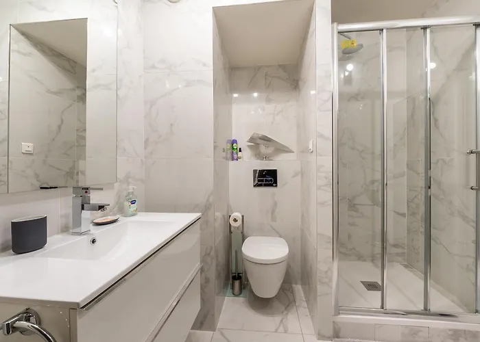 Garden In L Eiffel Tower 20 Min By Metro