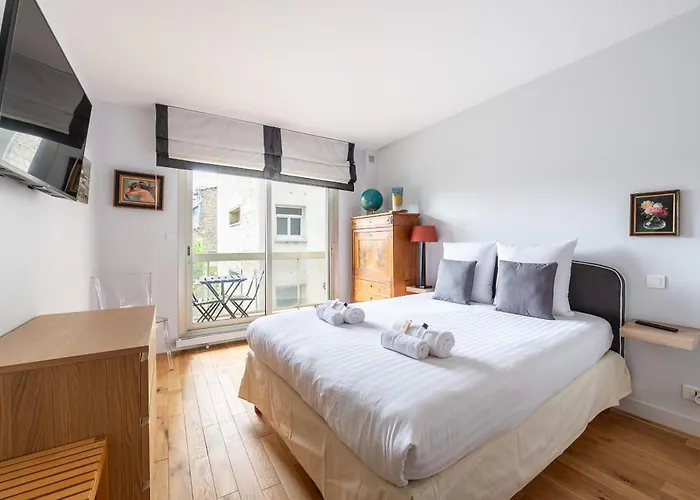 Garden In L Eiffel Tower 20 Min By Metro Appartamento Parigi