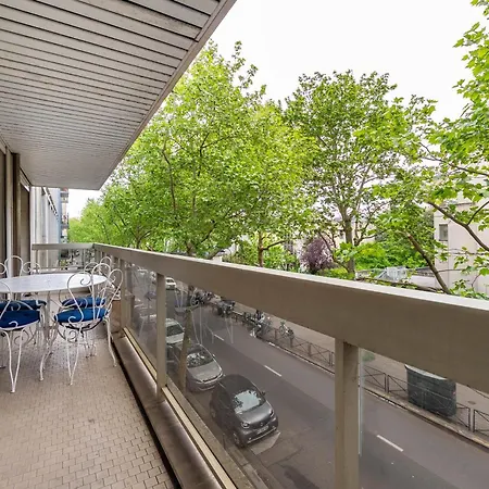 Garden In L Eiffel Tower 20 Min By Metro Parijs